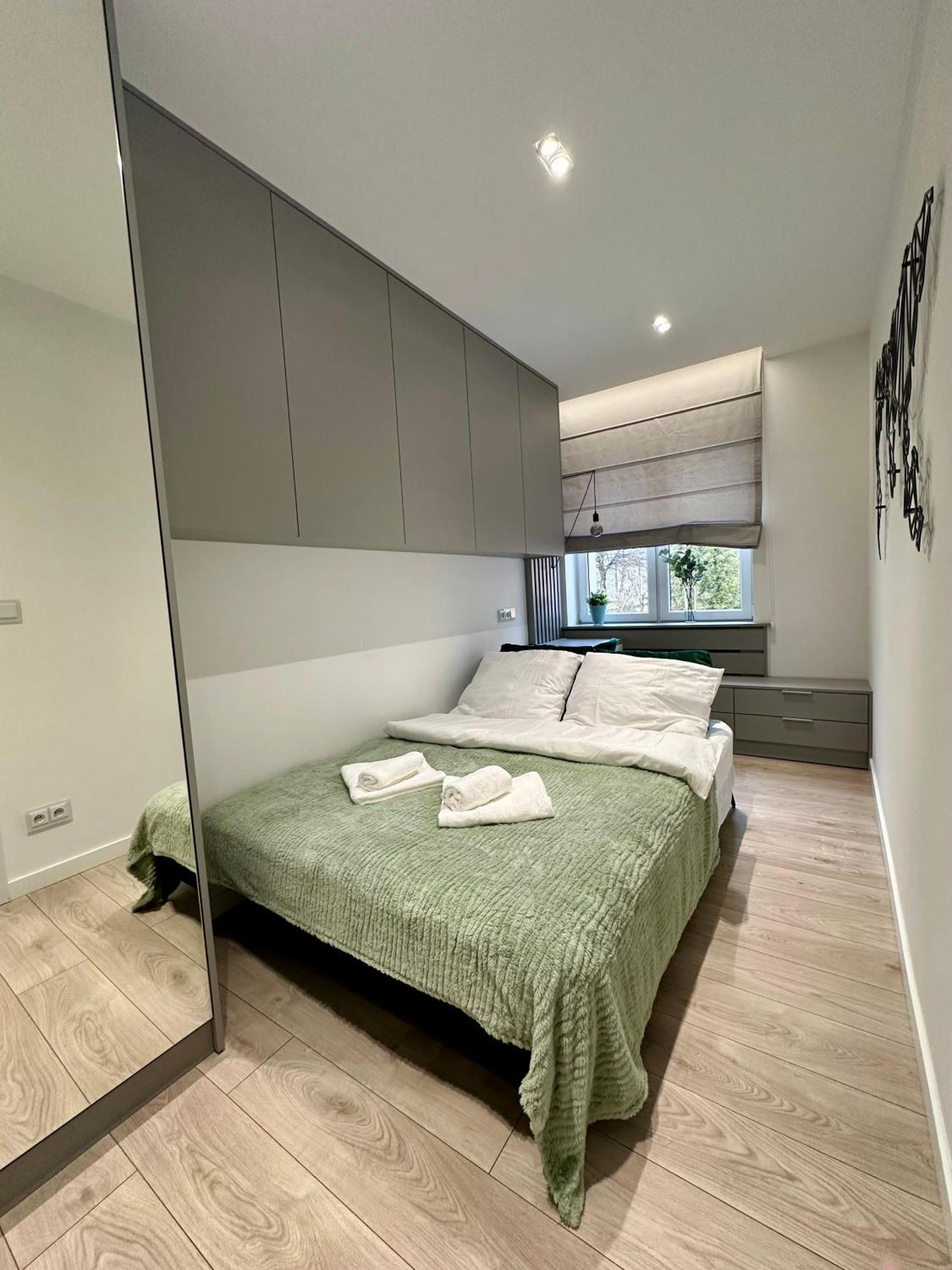 White Centrum 2-bedroom * Czestochowa