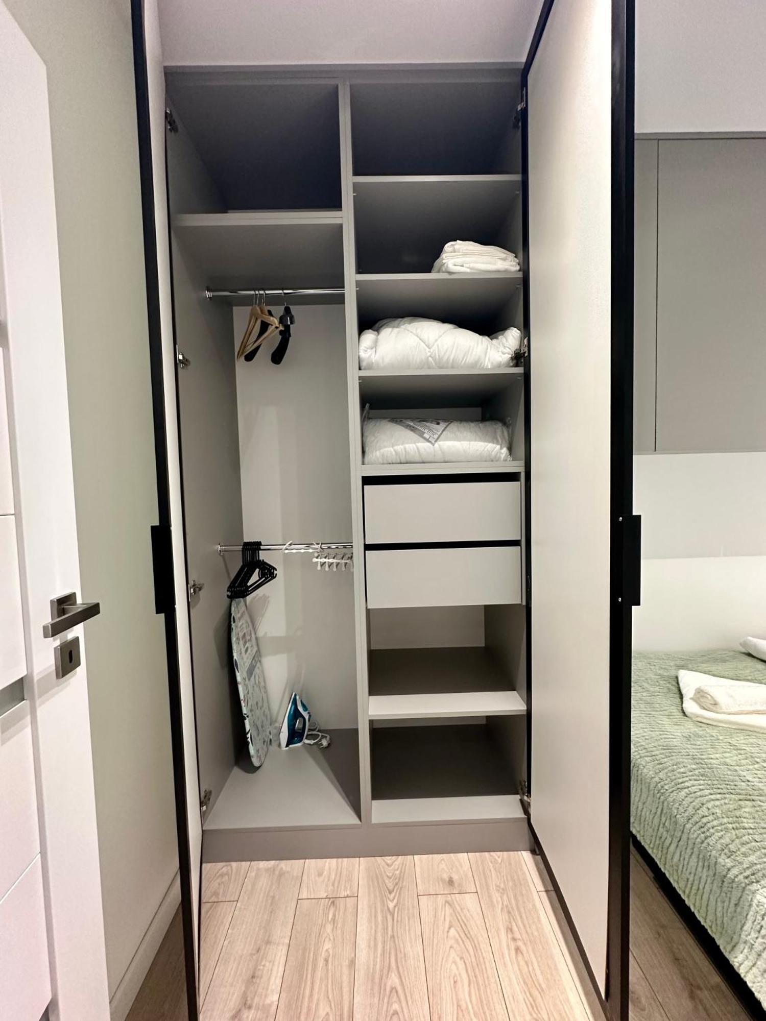 White Centrum 2-bedroom Czestochowa